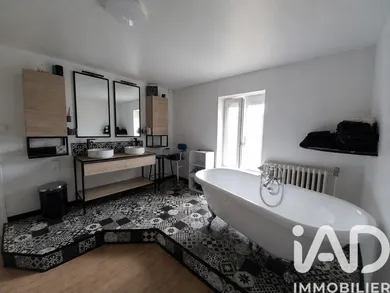 Townhouse in Épinac (71360)