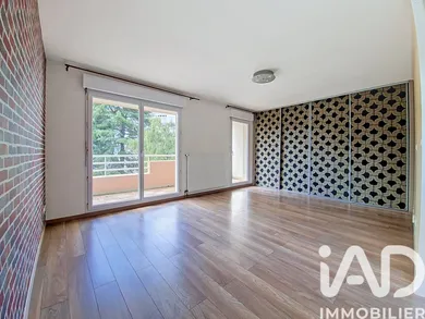 Apartment in Saint-Herblain (44800)