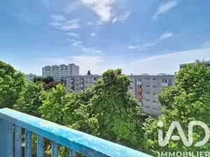 Apartment in Créteil (94000)