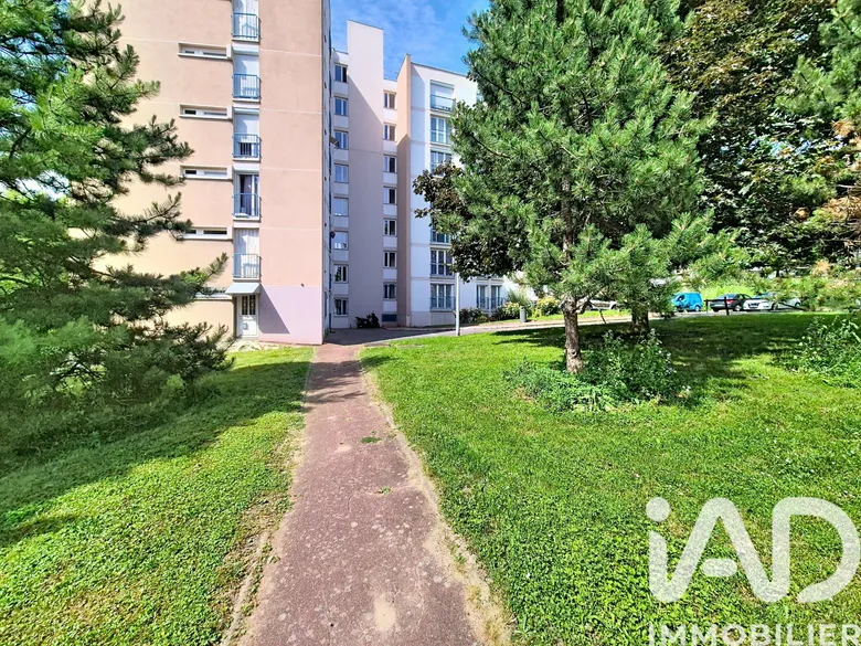 Appartement 3 pièces 68 m² · à Créteil · 67,8 m² · 185 000 €