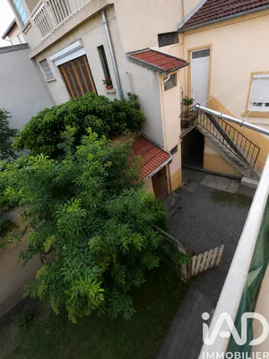 Building in Roanne (42300)