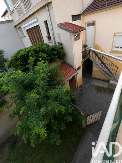 Building in Roanne (42300)