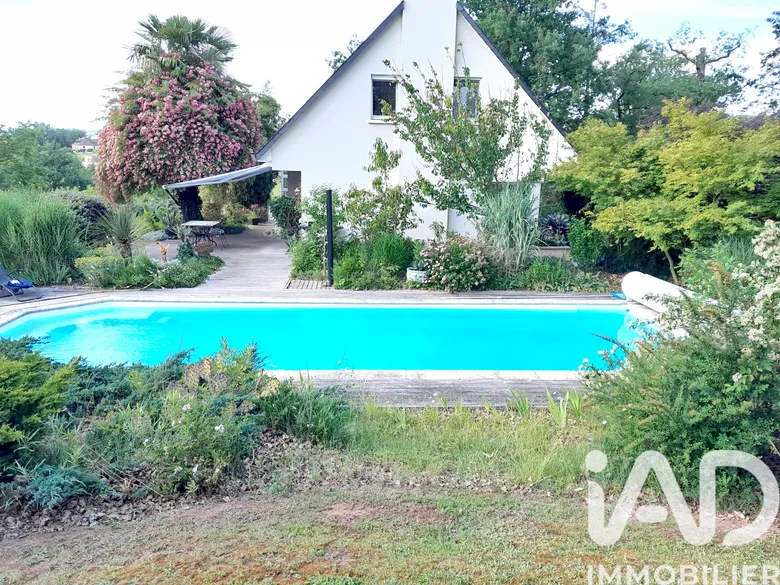 Maison 5 pièces 185 m² · à Donzenac · 185 m² · 395 000 €