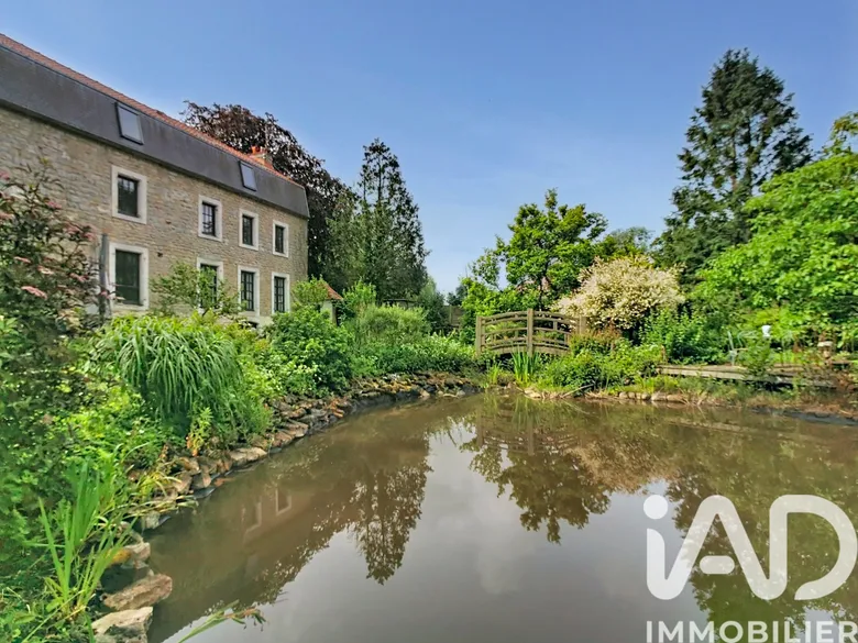 Maison 9 pièces 235 m² · à La Capelle-lès-Boulogne · 235 m² · 975 000 €