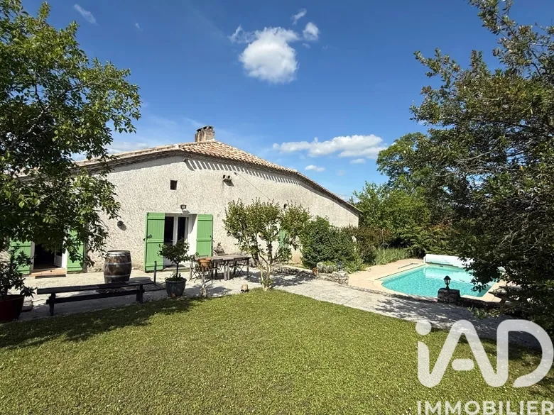 Maison 9 pièces 200 m² · à Razac-de-Saussignac · 200 m² · 442 000 €