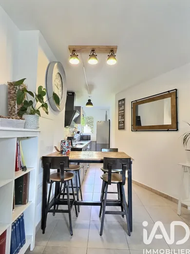Apartment in Maillane (13910)