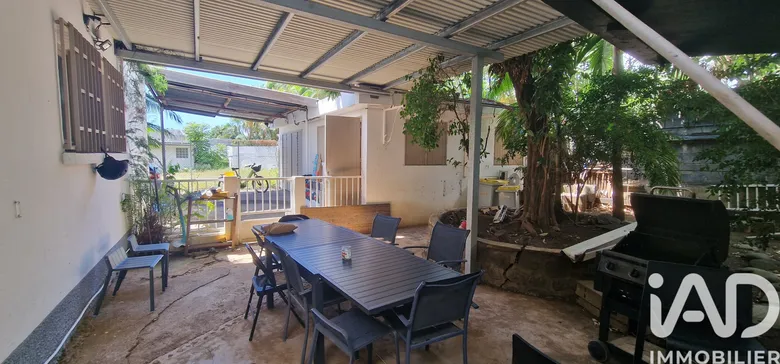 Maison 9 pièces 163 m² · à Saint-Denis · 163 m² · 748 800 €