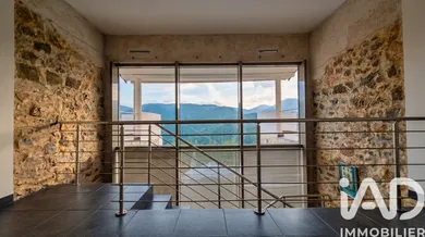 Maison d'architecte à Gilette (06830)