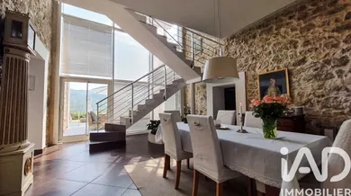 Maison d'architecte à Gilette (06830)