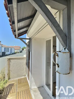 Maison de village à Saint-Laurent-de-la-Prée (17450)