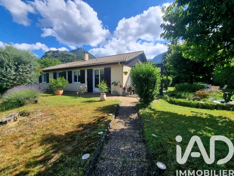 Maison 5 pièces 110 m² · à Voreppe · 110 m² · 360 000 €