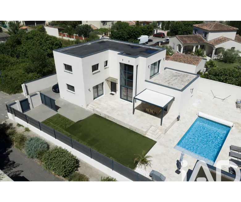Maison 6 pièces 185 m² · à Monteux · 185 m² · 686 000 €