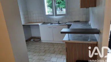 Immeuble à Lusignan (86600)