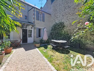 Maison de ville à Parthenay (79200)