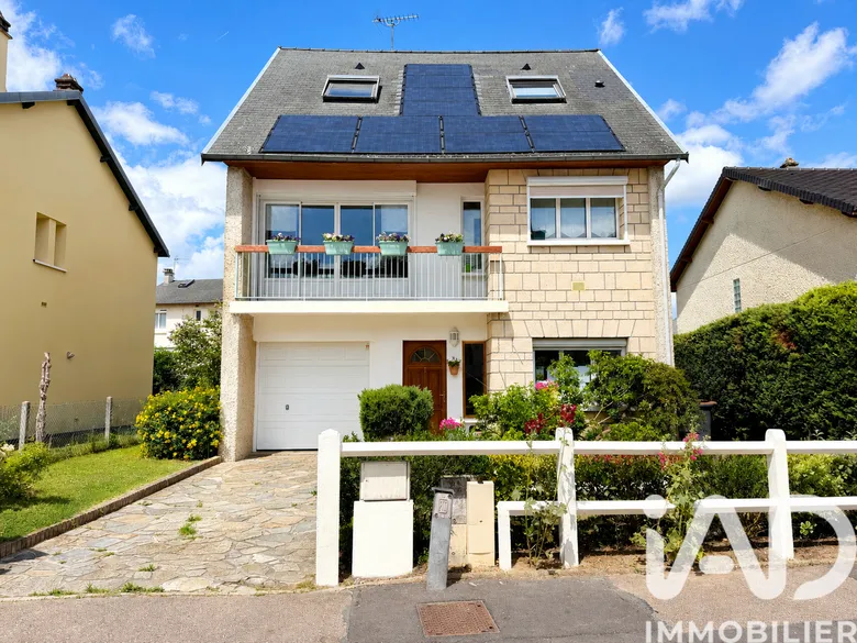 Maison 7 pièces 126 m² · à Ecquevilly · 126,4 m² · 349 000 €