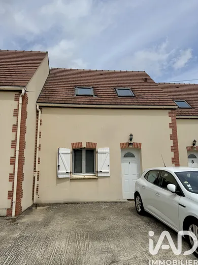 House in Sainte-Geneviève (60730)