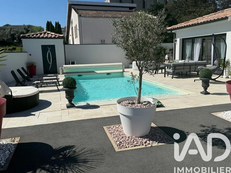 Maison 5 pièces 170 m² · à Saint-André-de-Cubzac · 170 m² · 616 000 €