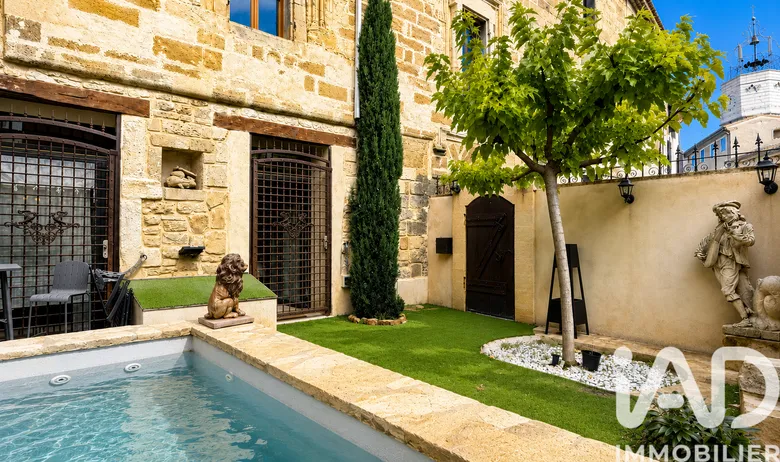 Maison 10 pièces 394 m² · à Caderousse · 393,7 m² · 499 000 €