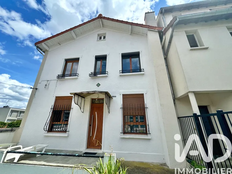 Immeuble 64 m² · à Nanterre · 64 m² · 390 000 €