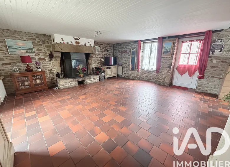 Maison 6 pièces 133 m² · à Saint-Lyphard · 133 m² · 325 000 €