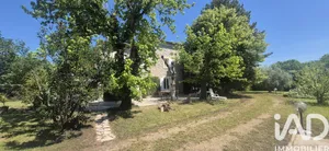 Architectural house in Laroque (34190)