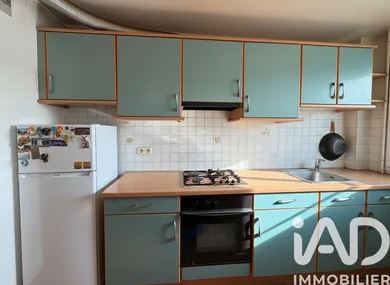 Apartment in Pantin (93500)
