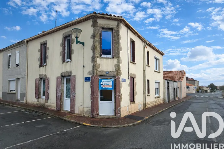 Maison 5 pièces 125 m² · à Montaigu Vendée · 125 m² · 135 000 €