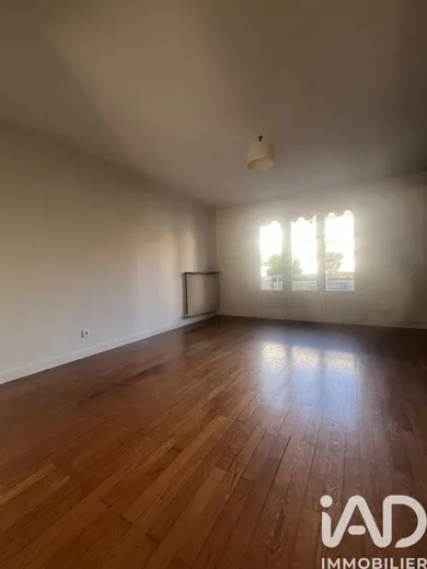 Apartment in Saint-Étienne (42100)