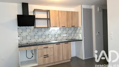 Apartment in Saint-Jean-d'Illac (33127)