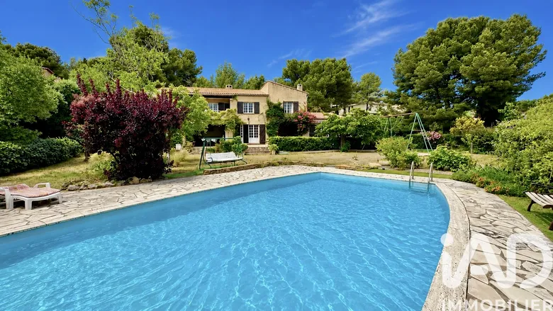 Maison 7 pièces 159 m² · à La Cadière-d'Azur · 159 m² · 800 000 €