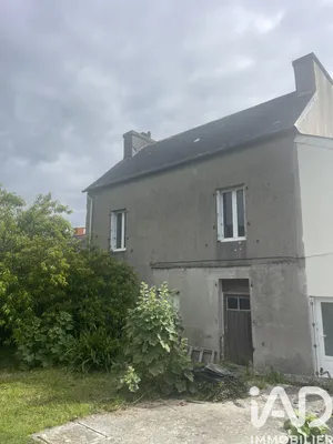 Maison à Châteauneuf-du-Faou (29520)