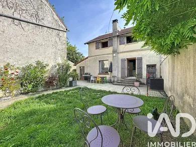 Maison de village à Les Alluets-le-Roi (78580)
