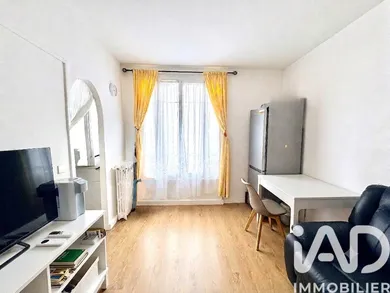 Apartment in Clichy (92110)