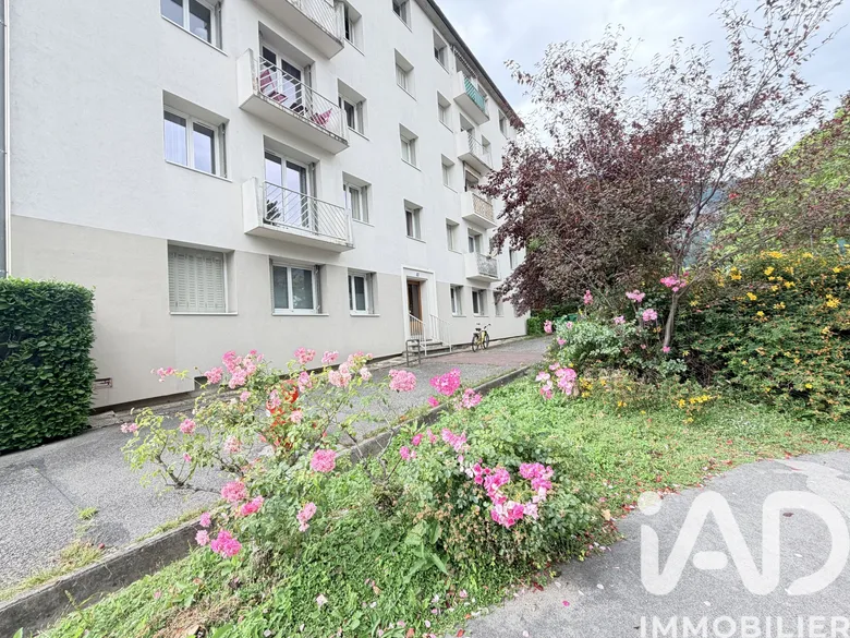 Appartement 4 pièces 74 m² · à La Tronche · 74 m² · 235 000 €