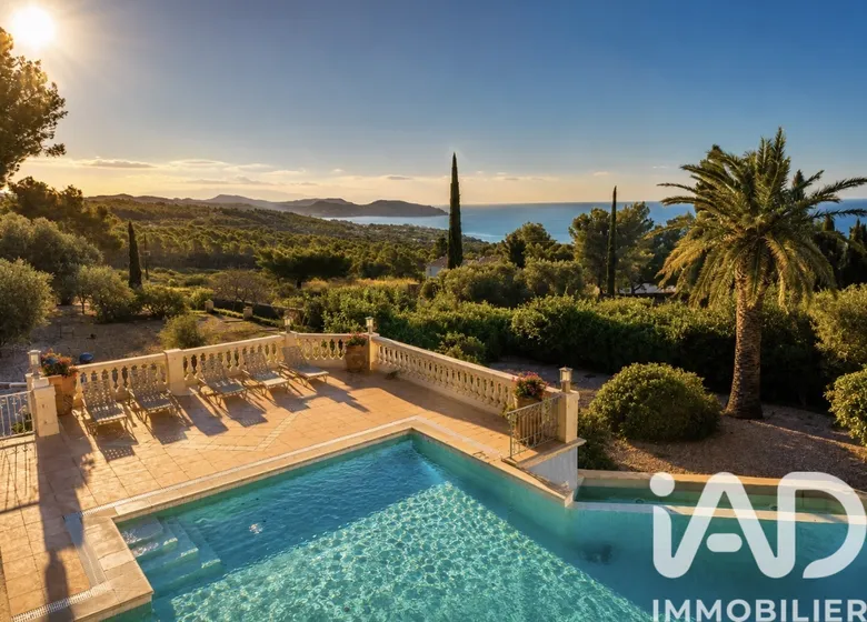 Maison 8 pièces 301 m² · à Ceyreste · 300,7 m² · 2 480 000 €