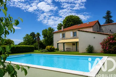 Maison de campagne à Lafox (47240)