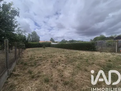 Land in Sainte-Verge (79100)