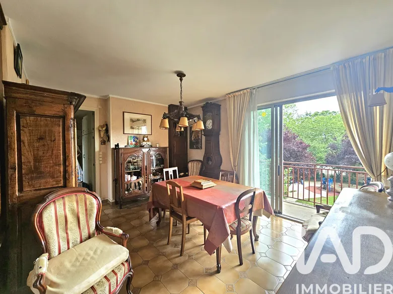 Appartement 3 pièces 68 m² · à Saint-Denis · 67,9 m² · 210 000 €