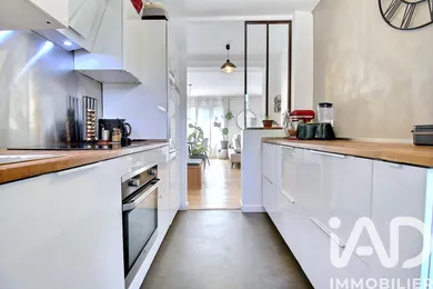 Apartment in Aix-en-Provence (13100)