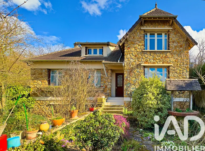 Maison 7 pièces 145 m² · à Meulan-en-Yvelines · 144,5 m² · 380 000 €