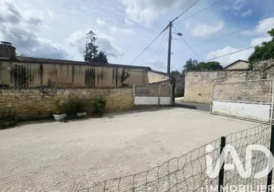 Village house in Douzat (16290)