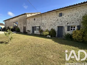 Village house in SAUZE-ENTRE-BOIS (79190)