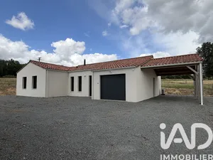 Maison de ville à La Châtaigneraie (85120)