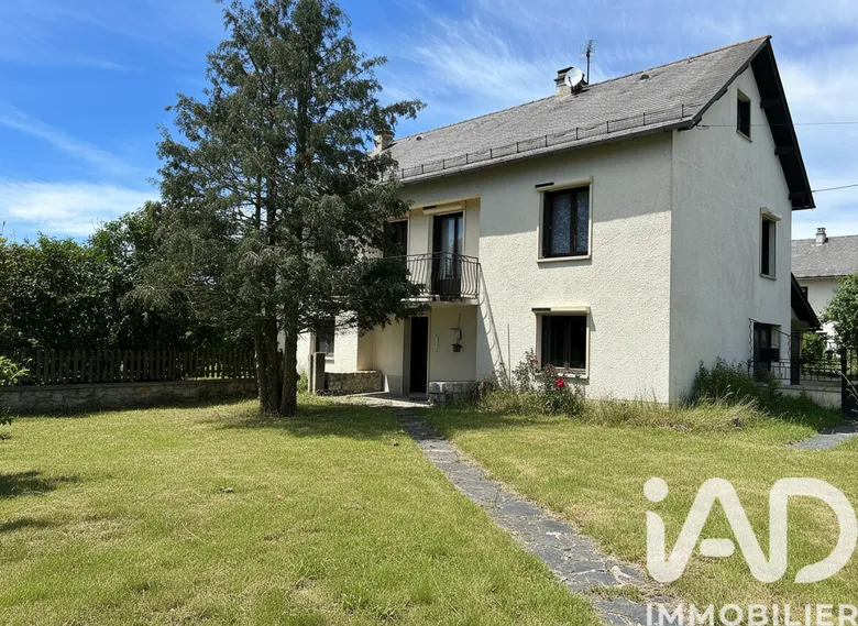 Maison 8 pièces 125 m² · à Saint-Chély-d'Apcher · 125 m² · 208 000 €