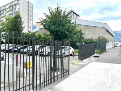 Garage à Grenoble (38100)