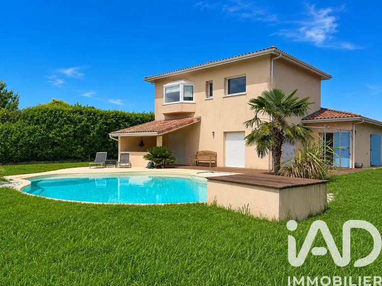 Maison 5 pièces 130 m² · à Montaigut-sur-Save · 130 m² · 430 000 €