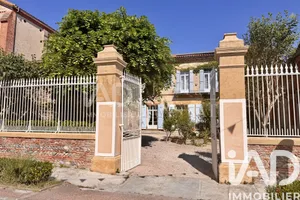 Mansion in Saint-Julien-sur-Garonne (31220)