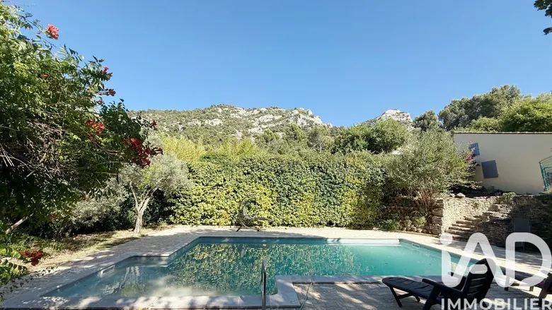 Maison 6 pièces 140 m² · à Robion · 140 m² · 580 000 €