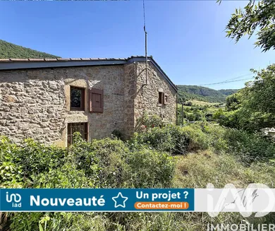 Maison de village à Saint-Georges-de-Luzençon (12100)