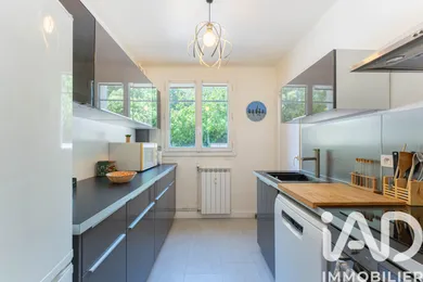 Appartement à Aix-en-Provence (13090)